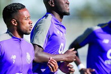 Danilo (dir.) diz que é um jogador importante dentro e fora de campo