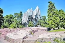 Monumento a Sibelius, compositor finlandês, com mais de 600 tubos de aço 
