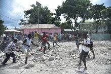 Sismo de 5,9 de magnitude faz 14 mortos e mais de 100 feridos no Haiti 