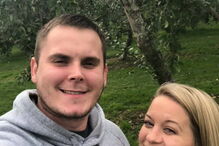 Axel Steenburg de 29 anos e a mulher Amy Steenburg