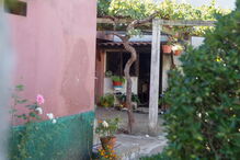 Casa onde deflagrou o incêndio na aldeia de Bubau