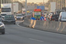 Dois acidentes condicionam trânsito na Ponte da Arrábida 