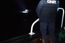 GNR resgata 17 crianças no mar Egeu