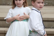 Príncipes Jorge e Carlota derretem corações em casamento real