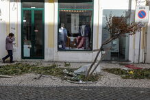 Figueira da Foz arrasada à passagem do furacão Leslie