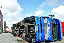 Um camião tombou em Montemor-o-Velho