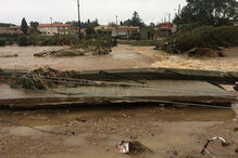 Inundações causam pelo menos três mortos em França