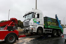 Camião entra em contramão na Segunda Circular e causa três feridos