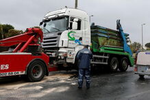 Camião entra em contramão na Segunda Circular e causa três feridos