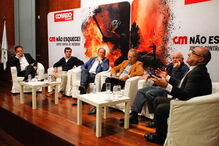 Painel da conferência 'CM Não Esquece', em Oliveira do Hospital