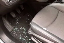  Sofia Ribeiro mostra fotos do carro assaltado