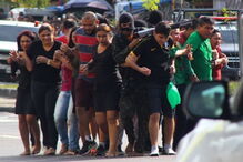 Assalto a loja de lotaria com reféns em Manaus, no Brasil