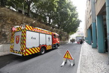 Abatimento de terras lança o caos em rua de Lisboa