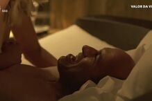 Isabel Figueira em cenas de sexo da novela 'Valor da Vida'