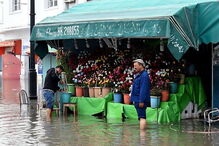 Cinco mortos e dois desaparecidos após cheias inesperadas na Tunísia