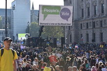 Britânicos manifestam-se contra o Brexit nas ruas de Londres