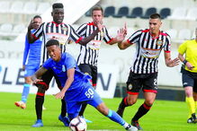 Equipa poveira foi sempre mais forte que os jovens do FC Porto B 