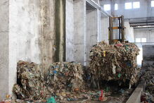 Operação de remoção do lixo começou e tem um custo total de 266 mil euros. Pode ficar concluída até final do ano 