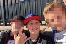 Menino de 11 anos morre a realizar desafio do Youtube que incentiva jovens a sufocar-se