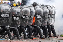 Confrontos junto ao Parlamento argentino devido a orçamento de austeridade para 2019