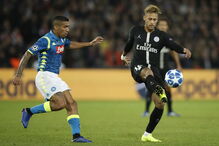 Nápoles trava PSG de Neymar