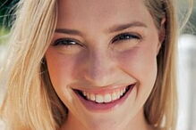 Estudante de 21 anos violada por grupo e assassinada violentamente