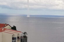 Tromba de água na zona de Santa Cruz, na Madeira