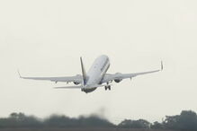 Avião da Ryanair descola 