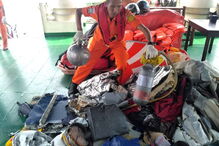 Trabalhos das equipas de busca na Indonésia