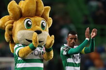 Jogadores do Sporting agradecem aos adeptos após a vitória sobre o Boavista