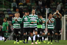 Jogadores do Sporting agradecem aos adeptos após a vitória sobre o Boavista