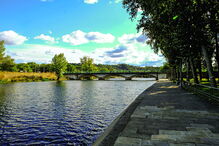 Zona ribeirinha de Ponte de Sor é ideal para um passeio