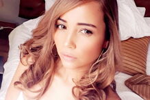 Freira sai de convento e torna-se estrela porno