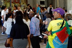 Brasileiros votam para as presidenciais de 2018 na Faculdade de Direito de Lisboa