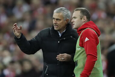 Rooney defende José Mourinho e pede empenho aos jogadores do Manchester United