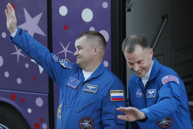 Astronautas da NASA foram obrigados a aterrar de emergência