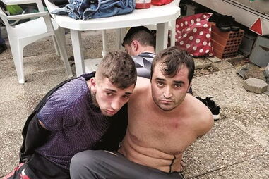 Momento em que o trio é detido, no parque de campismo de Medas, em Gondomar