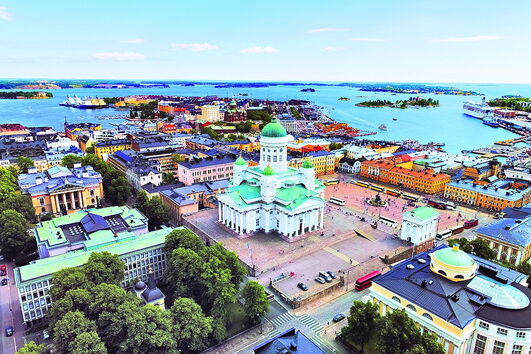 Catedral de Helsínquia, no ponto mais alto da Praça do Senado