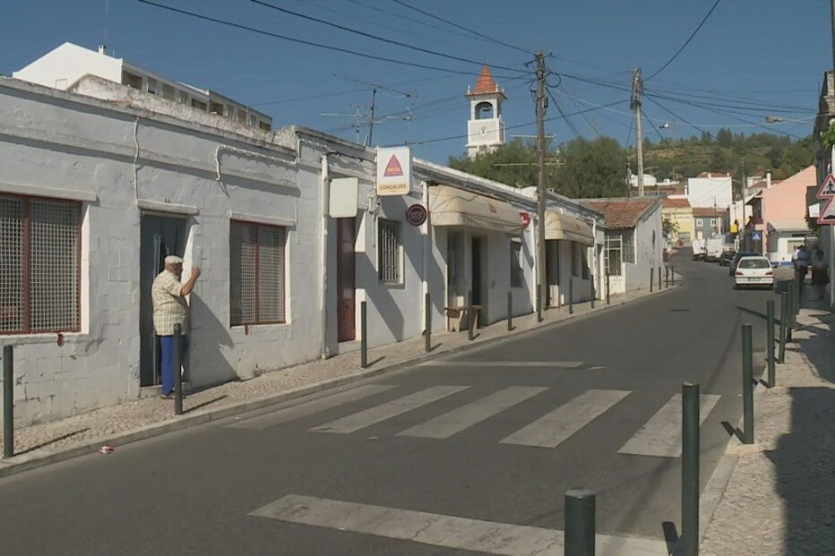 Pai atropela e mata agressor do filho em Vila Franca de Xira