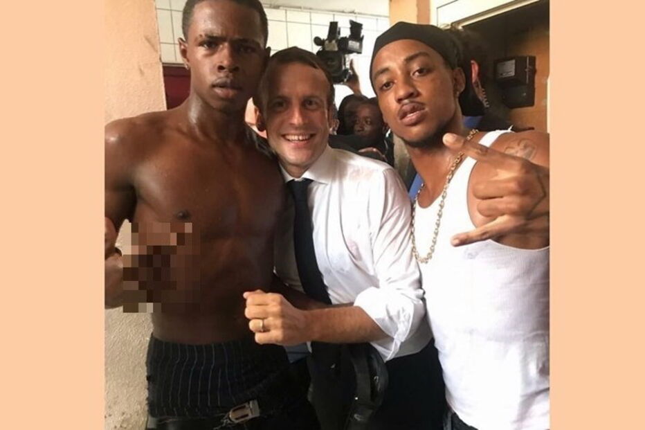  Foto de Macron com jovens a fazer gestos obscenos dá polémica