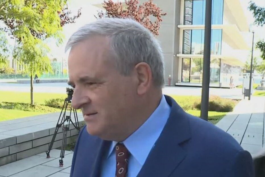 Ricardo Sá Fernandes, advogado do militar