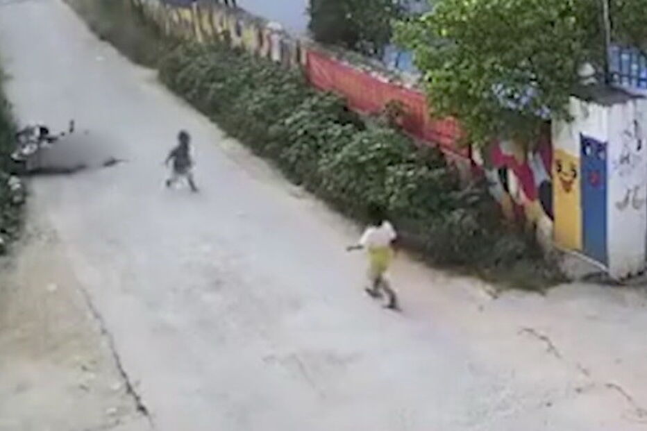 Criança atropelada na China