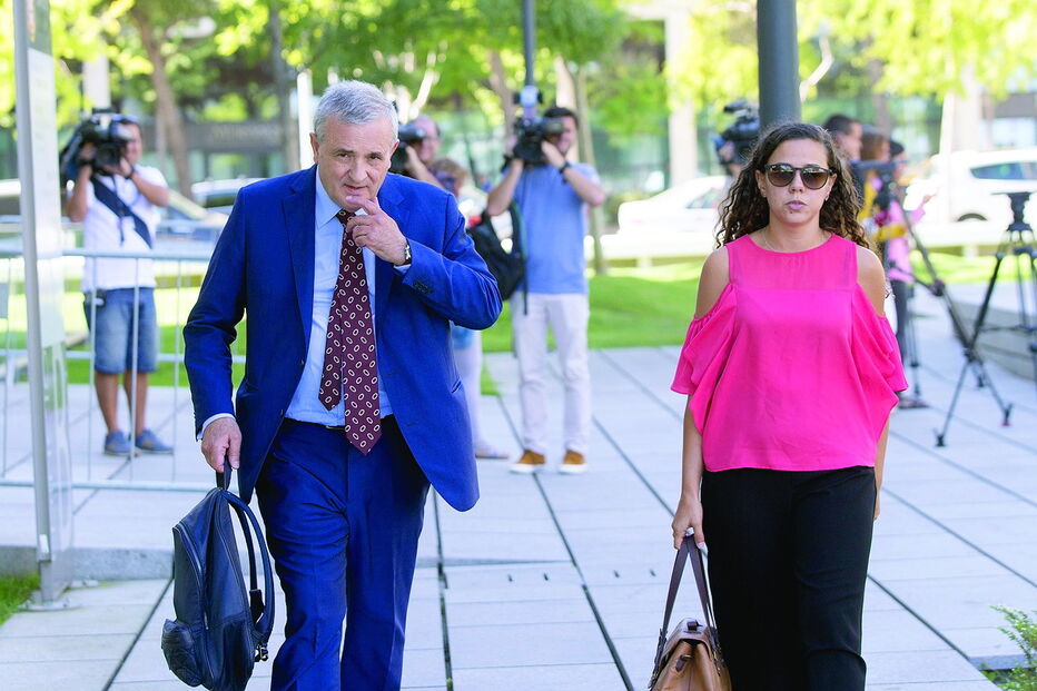 Ricardo Sá Fernandes defende Vasco Brazão que foi ouvido durante todo o dia no Tribunal de Instrução Criminal  