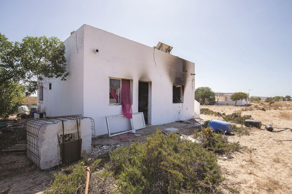 Casa de Valter Macário ficou inabitável depois de fogo em setembro