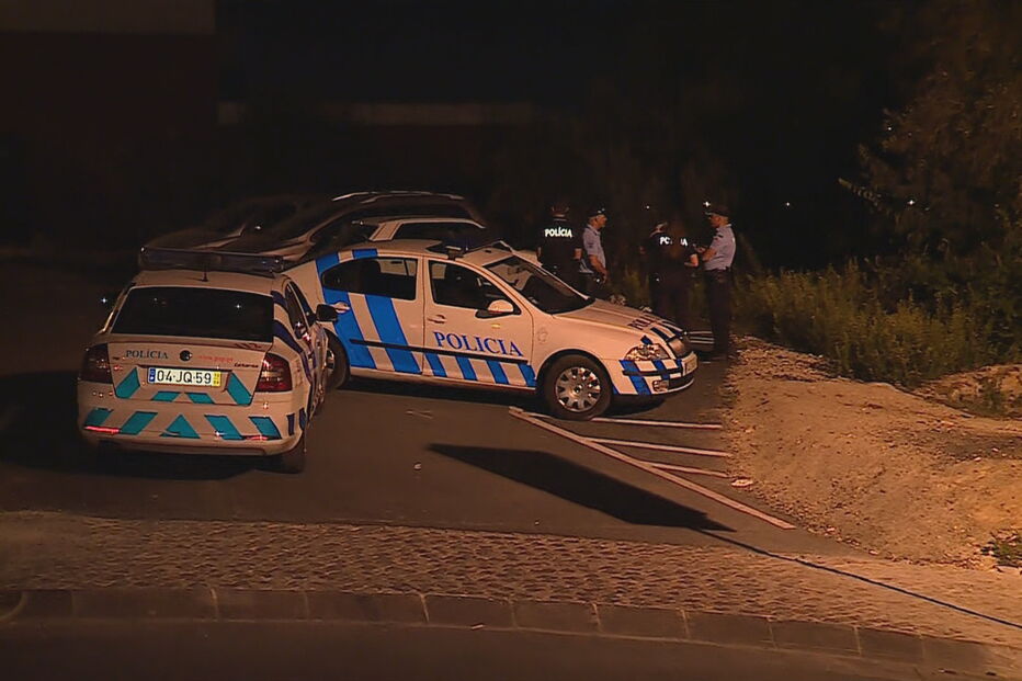 Homem encontrado morto dentro de carro em Lisboa