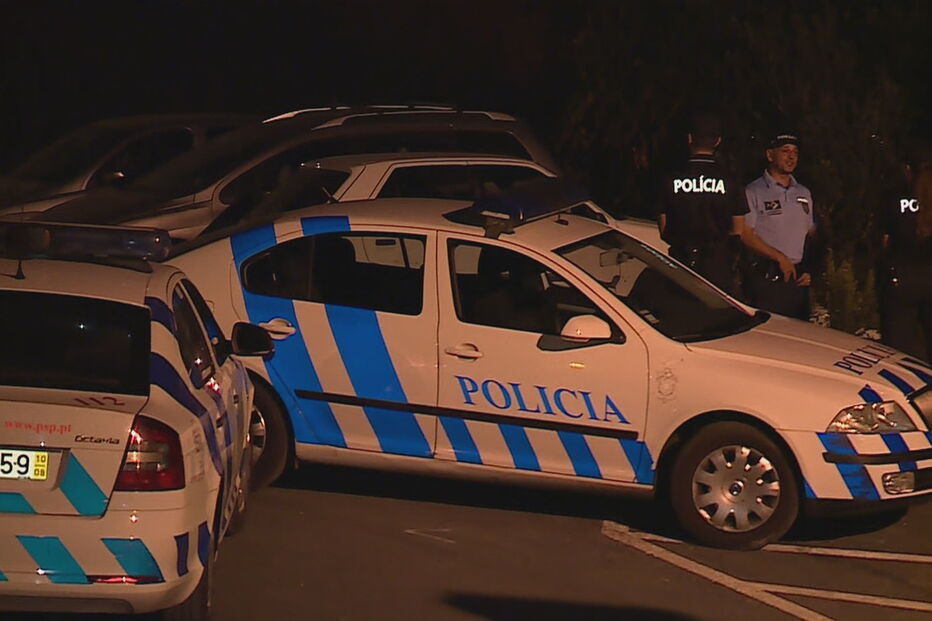 Homem encontrado morto dentro de carro em Lisboa