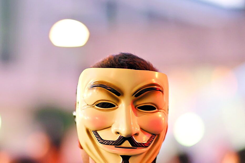 Acusados estão ligados ao grupo ativista 'Anonymous'