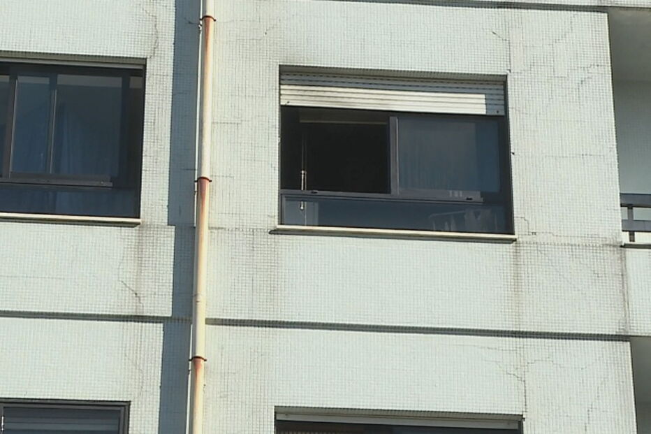 Fogo em apartamento do Porto