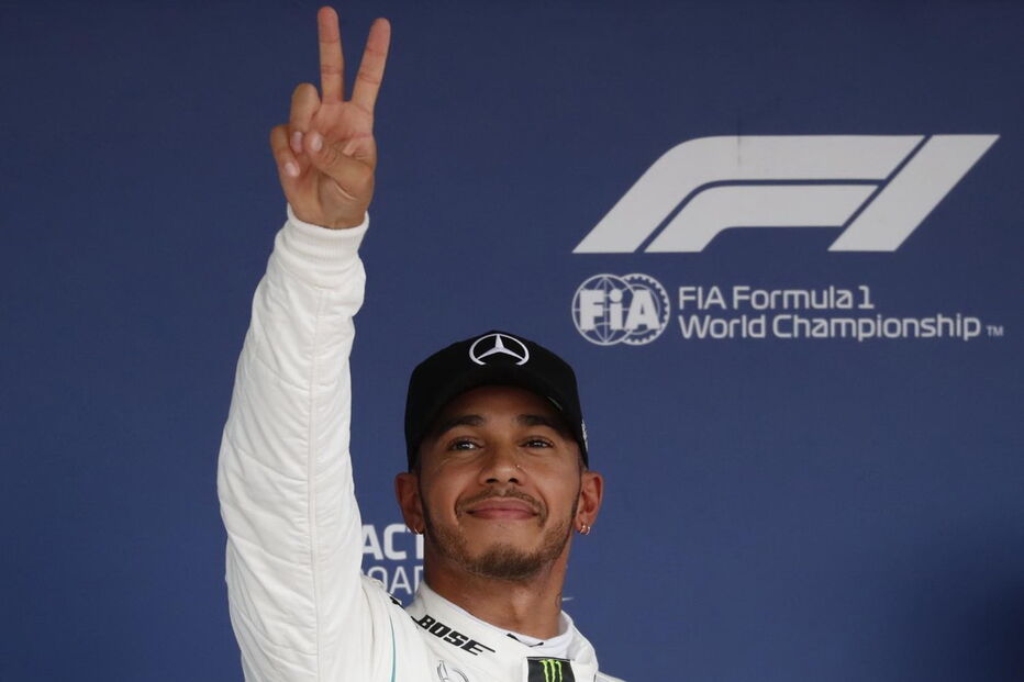 Lewis Hamilton conquista 80.ª 'pole' da carreira no GP do Japão de Fórmula 1