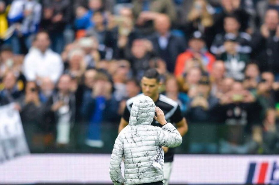 Ronaldo abraça criança adepta da Udinese